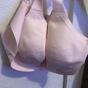 Brooks hold me in bra